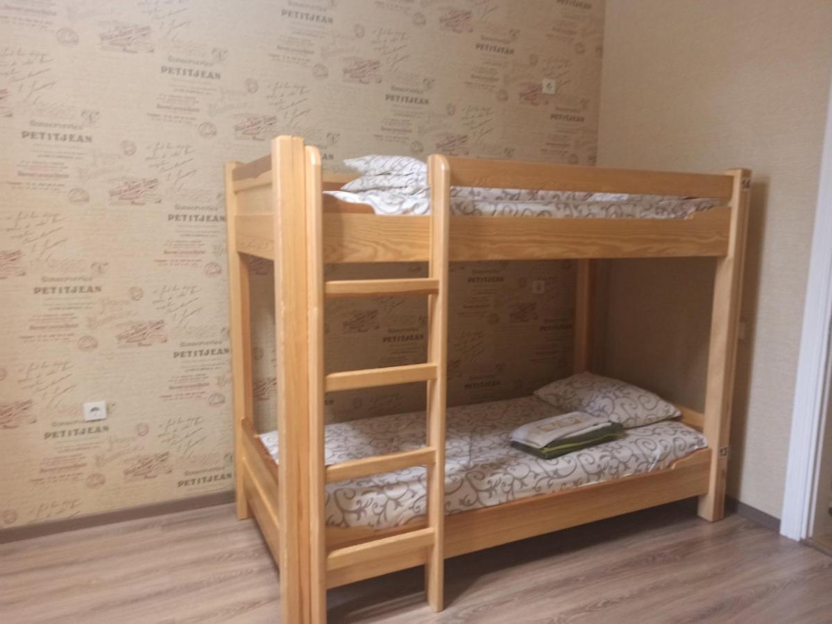 Hostel Q ,15 Хв До Жд Вокзалу 利沃夫 外观 照片