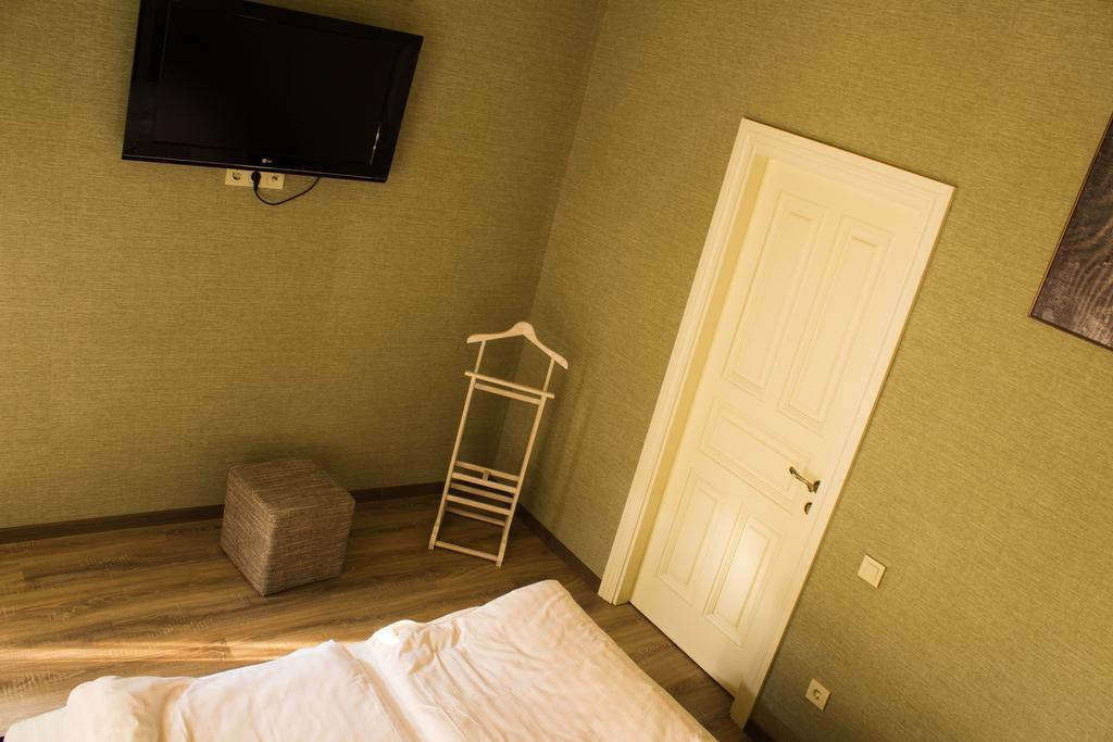 Hostel Q ,15 Хв До Жд Вокзалу 利沃夫 客房 照片