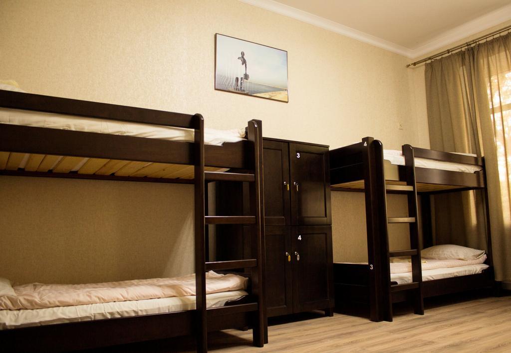 Hostel Q ,15 Хв До Жд Вокзалу 利沃夫 客房 照片