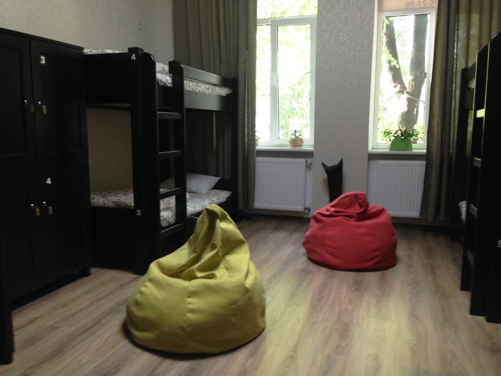 Hostel Q ,15 Хв До Жд Вокзалу 利沃夫 外观 照片