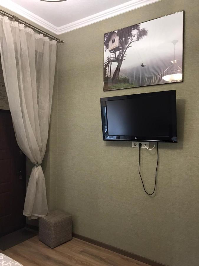 Hostel Q ,15 Хв До Жд Вокзалу 利沃夫 外观 照片