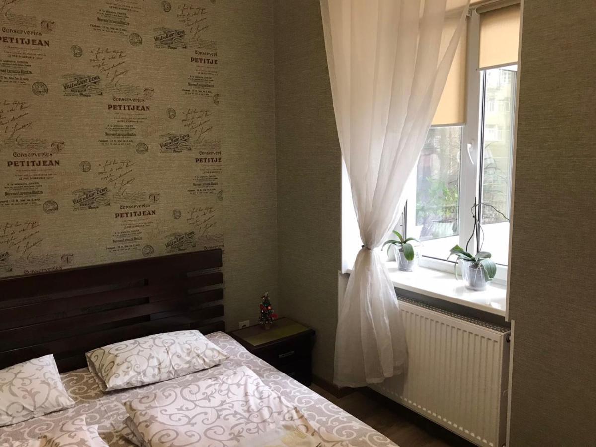Hostel Q ,15 Хв До Жд Вокзалу 利沃夫 外观 照片